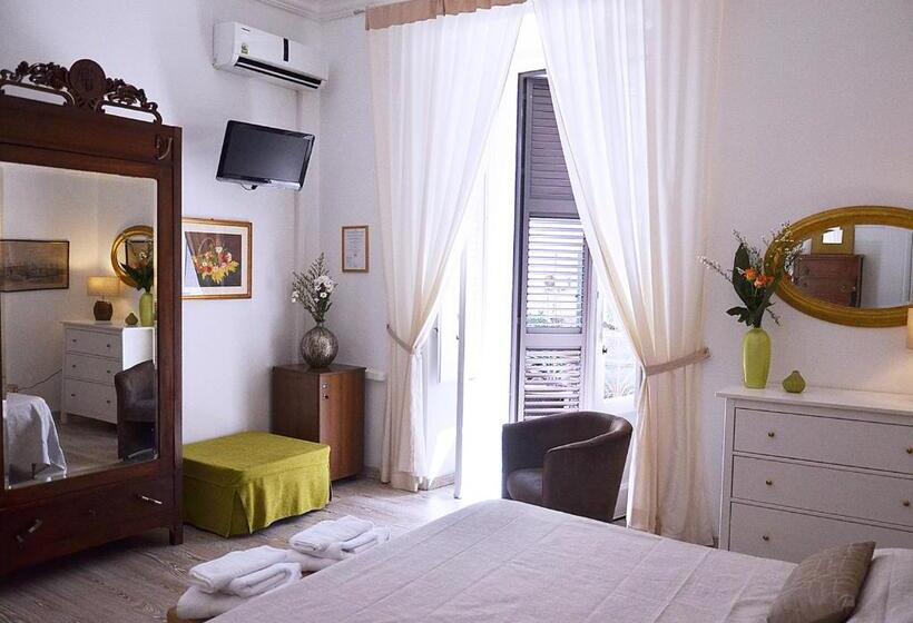 带阳台的高级房间, Casa Decò Business Stay Solution