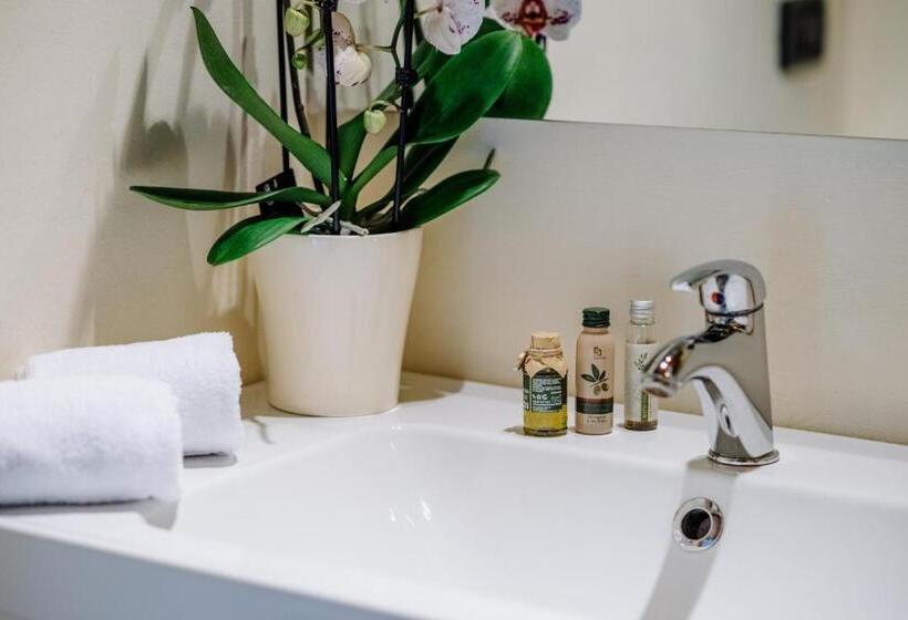 Номер Стандарт, La Dolce Vita