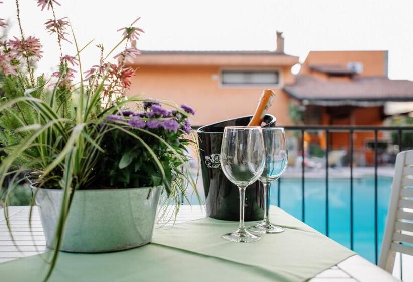 Номер Стандарт, La Dolce Vita