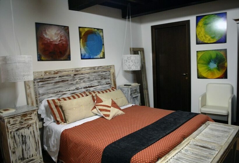 غرفة قياسية, Palazzo Bonfranceschi