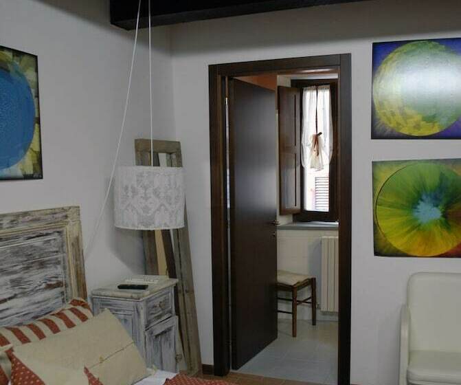 غرفة قياسية, Palazzo Bonfranceschi