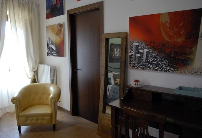 غرفة قياسية, Palazzo Bonfranceschi