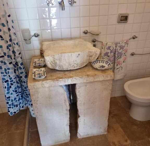 스탠다드 룸 킹사이즈 침대, Trulli Del Carmine