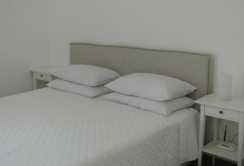 디럭스 트리플 룸, Villa Carlotta Resort