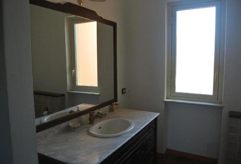 4인용 스탠다드 룸, Villa Carlotta Resort