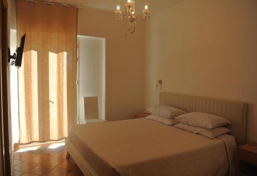 اتاق لوکس, Villa Carlotta Resort