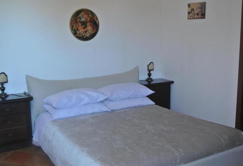 4인용 스탠다드 룸, Villa Carlotta Resort