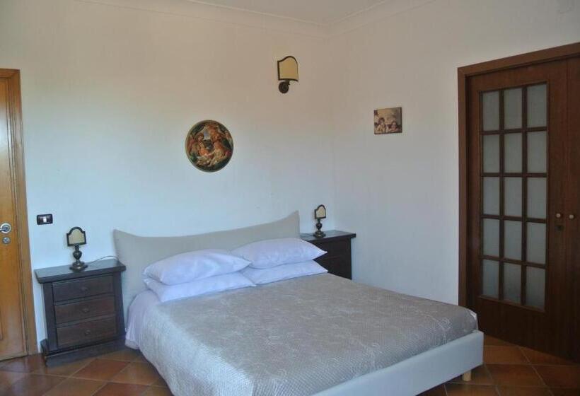 4인용 스탠다드 룸, Villa Carlotta Resort