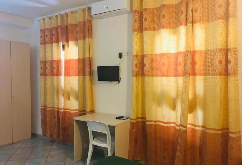 Номер Стандарт Трехместный, Albergo Villamarina