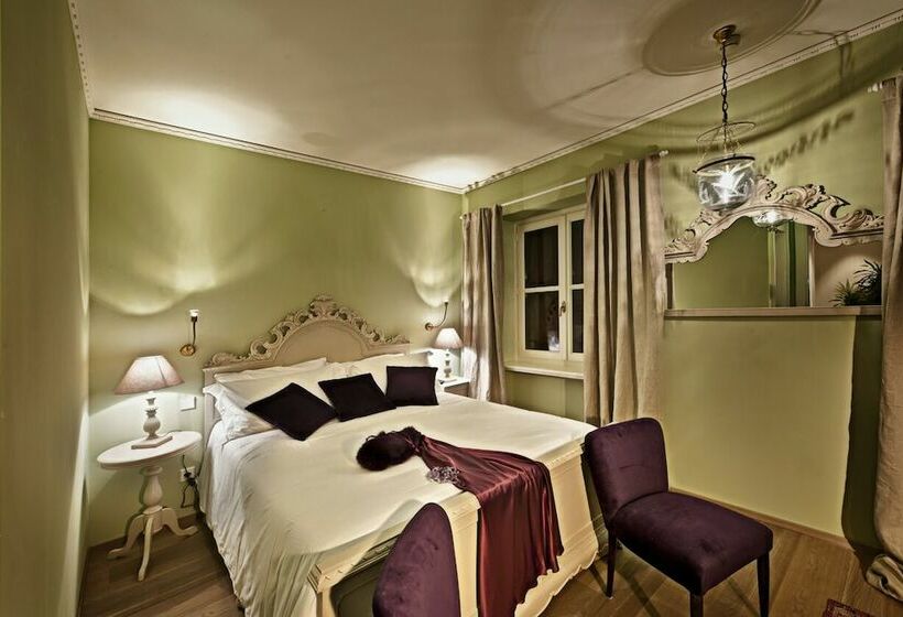 חדר סופריור, Castello Di Buttrio