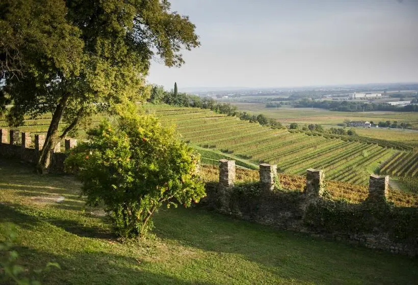 اتاق سوپریور, Castello Di Buttrio