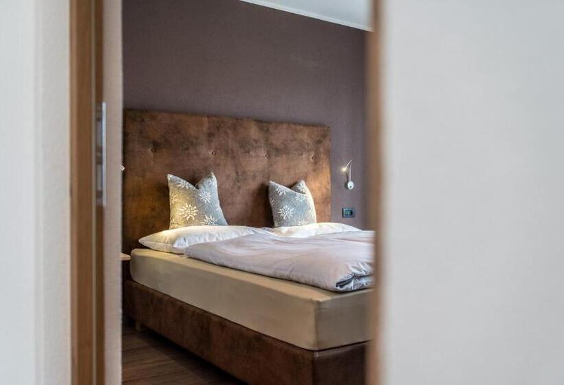 דירת חדר נוף לגינה, Chalet Kristall   Dolomites Garden Chalet