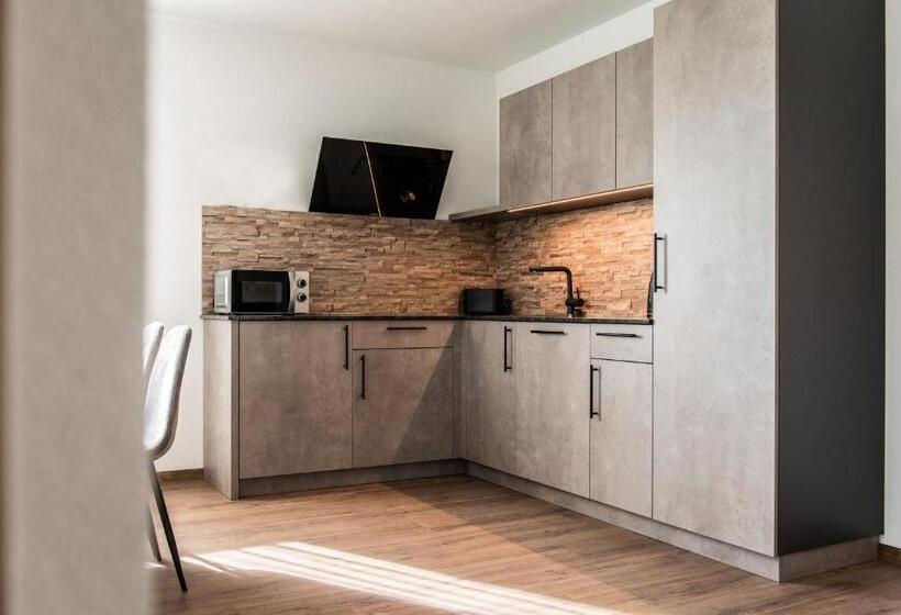 Апартаменты 1 Спальня Вид на Сад, Chalet Kristall   Dolomites Garden Chalet