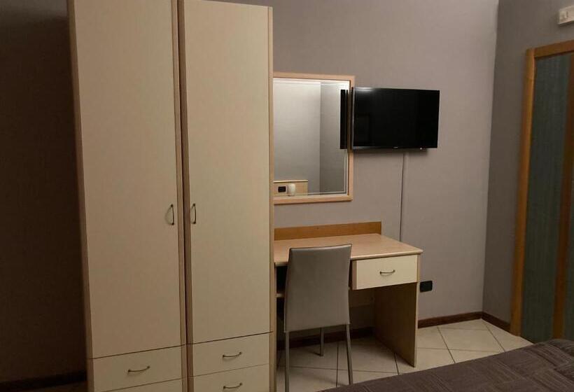 스탠다드 룸, Ginepro