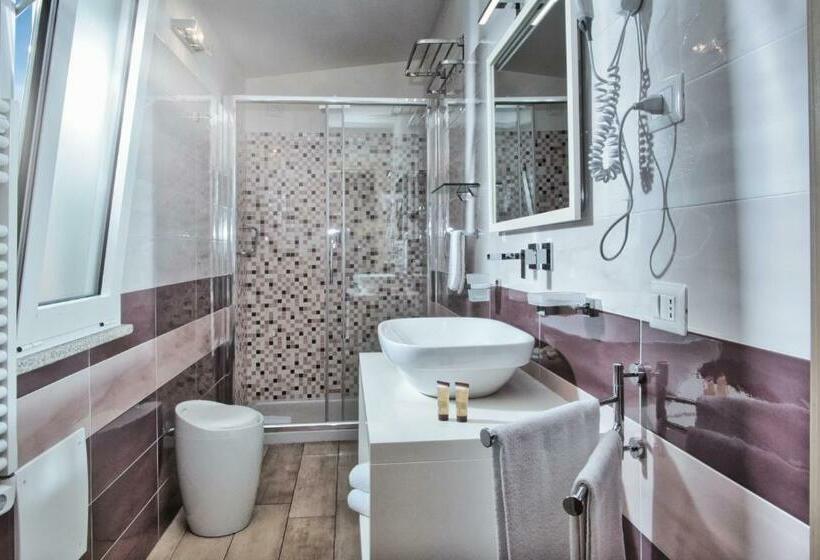 سوئیت جونیور با تراس, Smart Suite & Apartments