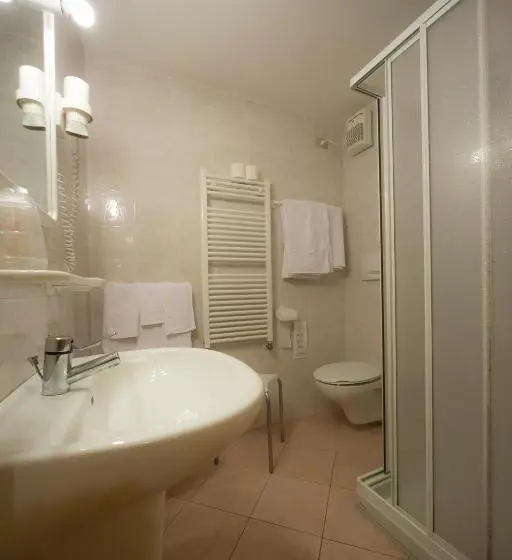 اتاق کلاسیک چهارنفره, Trentino