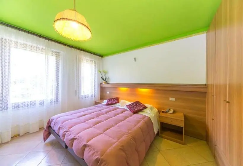 اتاق کلاسیک چهارنفره, Trentino