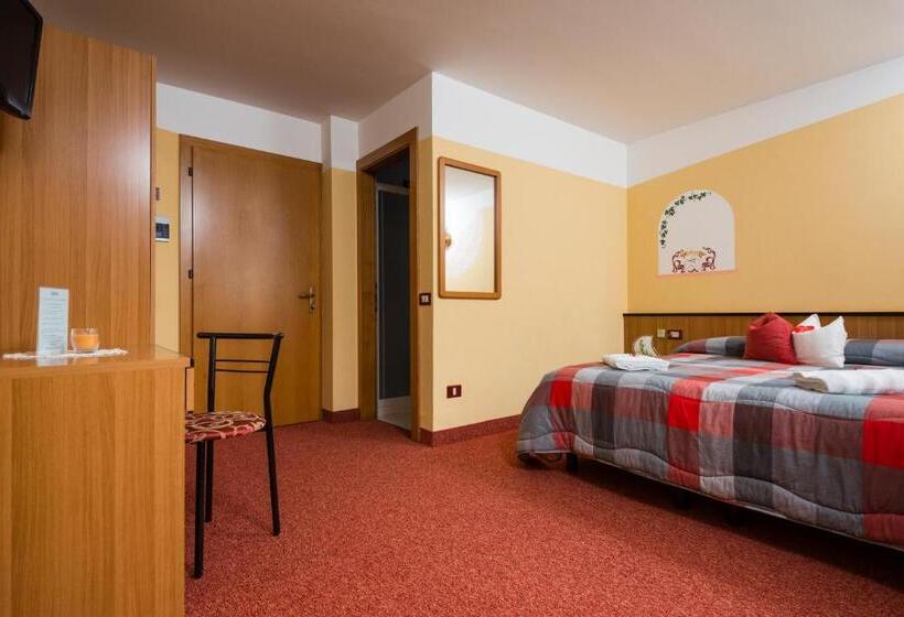 غرفة كومفورت ثلاثية, Animae Natura Hotel & Chalet