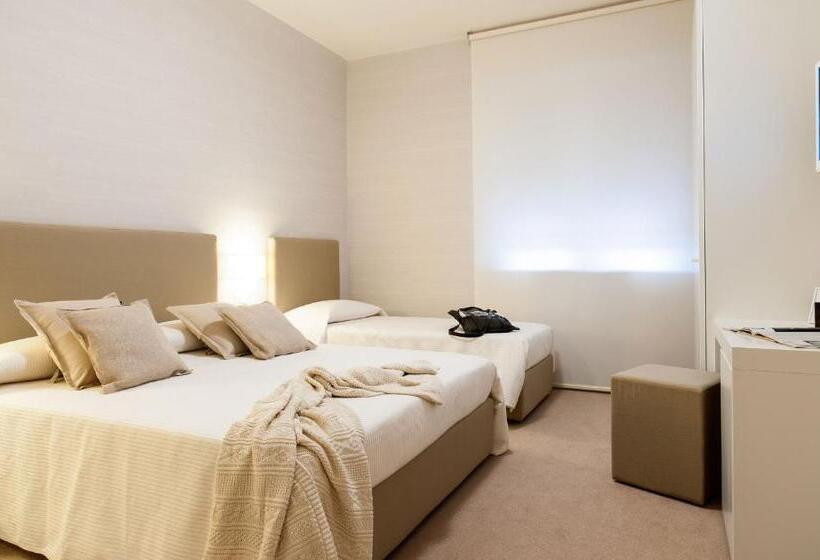 اتاق استاندارد سه نفره, B&b Blanc