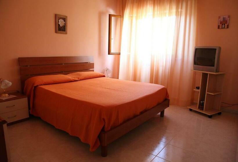 اتاق استاندارد با سرویس بهداشتی مشترک, B&b La Villetta