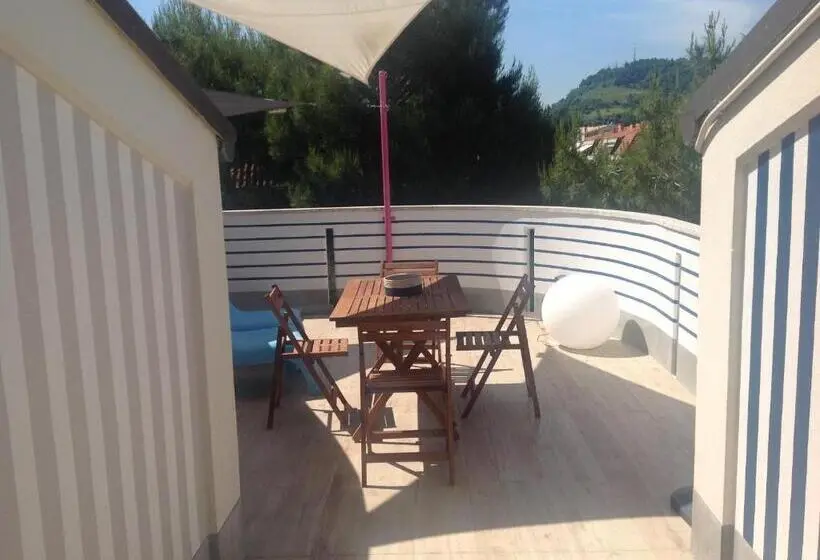 اتاق استاندارد چهار تخته, A Casa Di Lolu