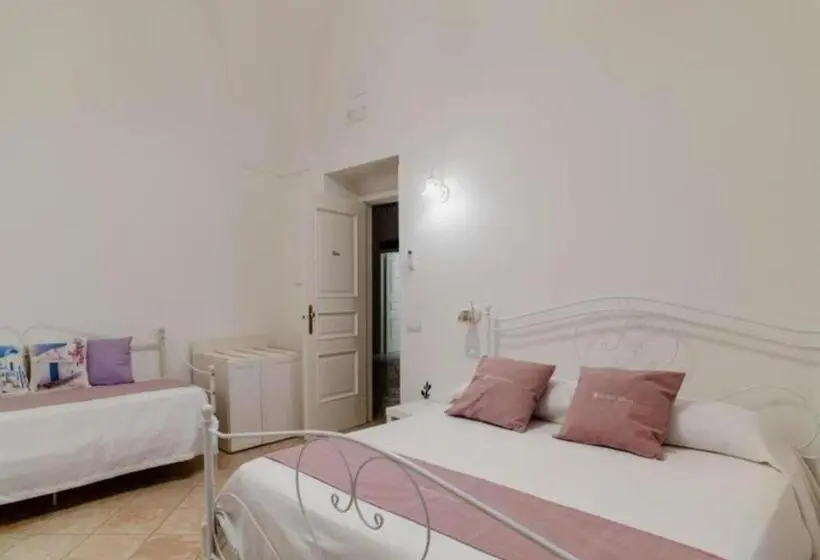 Deluxe Kolmen Hengen Huone, Casal Duca