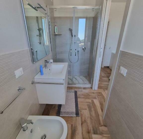 标准间, Cofanomare