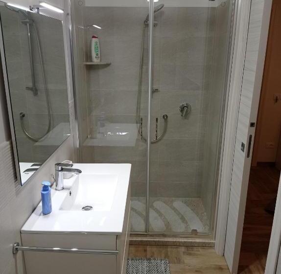 标准间, Cofanomare