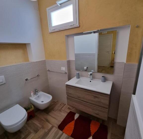 标准三人间, Cofanomare