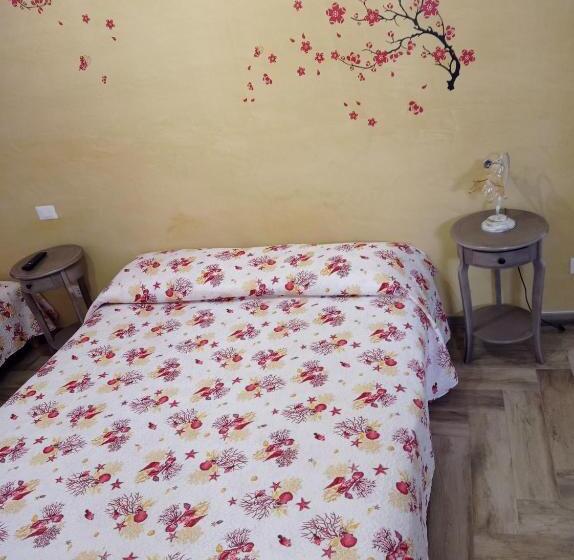 标准三人间, Cofanomare