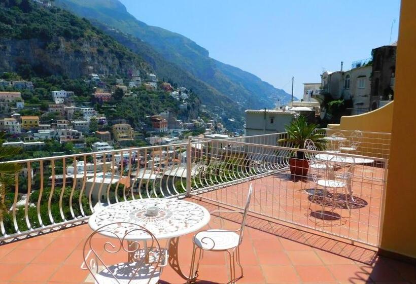 اتاق استاندارد با تراس, Villaverde