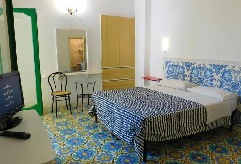 اتاق استاندارد با تراس, Villaverde