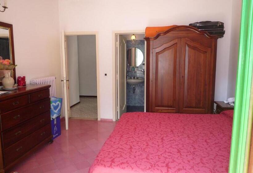 اتاق استاندارد با تراس, Villaverde