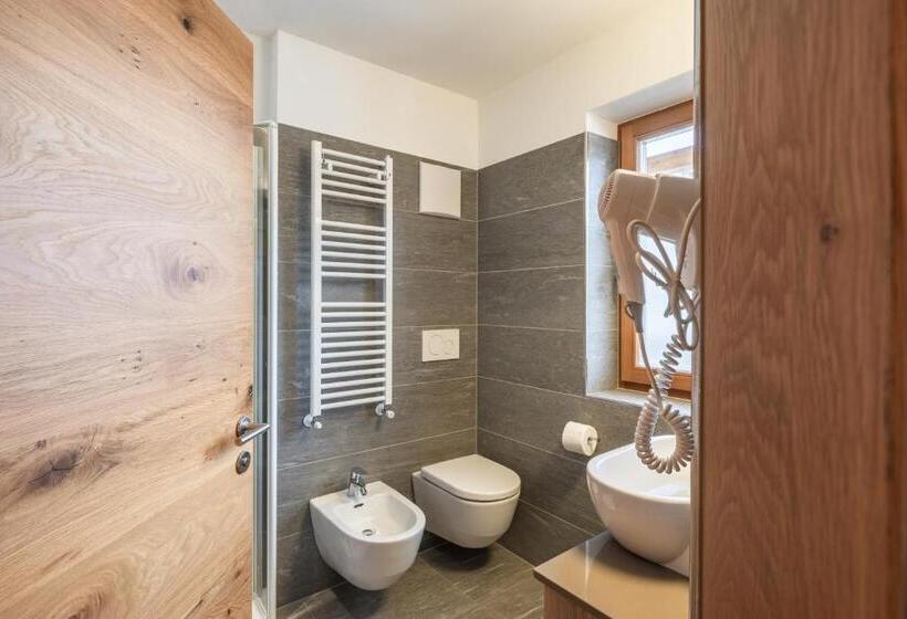 Номер Стандарт Вид на Горы, Albergo Belvedere