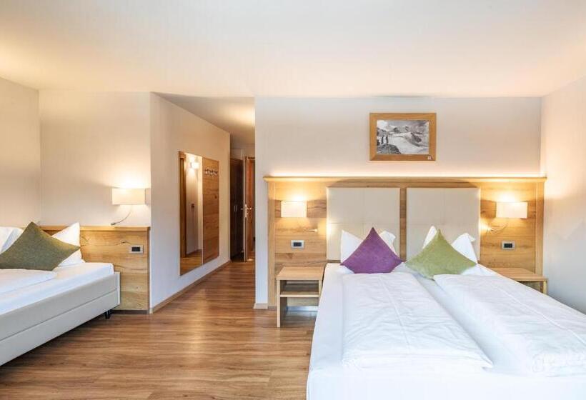 スタンダードトリプルルーム, Albergo Belvedere