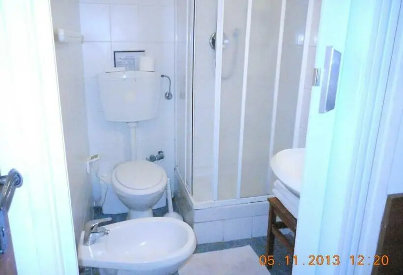 Standard Yhden Hengen Huone, Albergo Villagrande