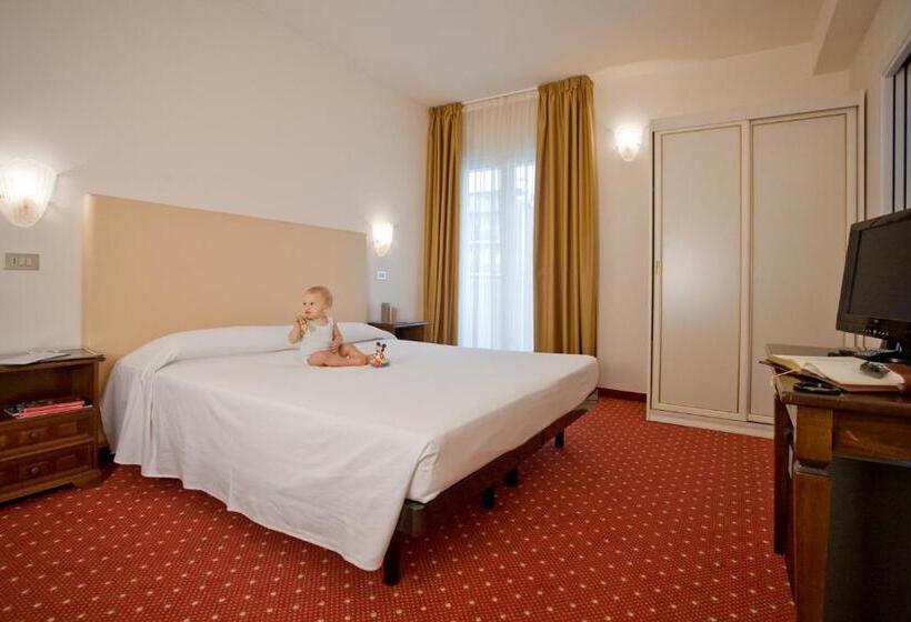 חדר סטנדרט עם מרפסת, Alexander