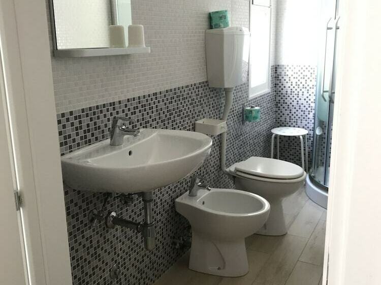 חדר סטנדרט, Augustus