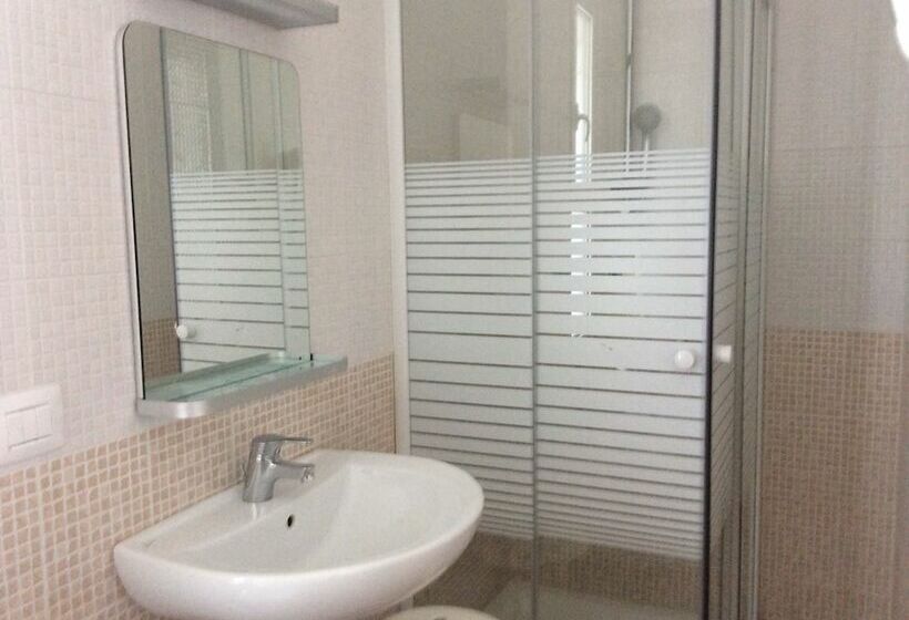 חדר סטנדרט, Augustus