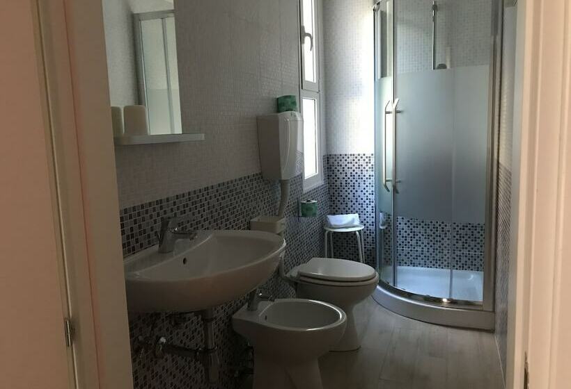 חדר סטנדרט, Augustus