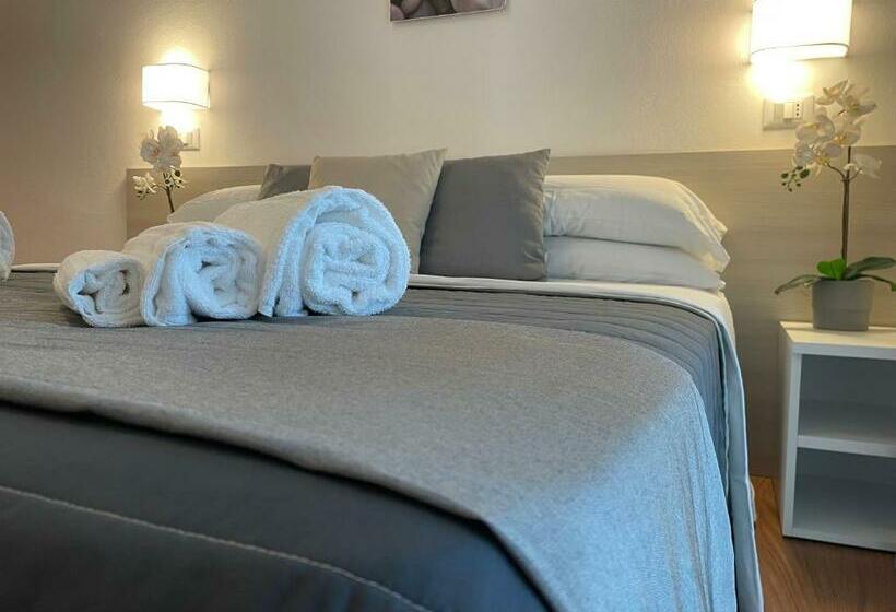 חדר סטנדרט, Augustus