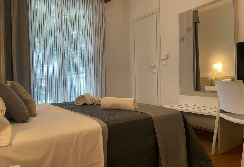 חדר סטנדרט, Augustus