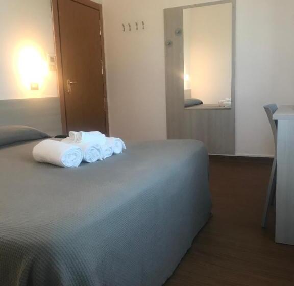 חדר סטנדרט, Augustus