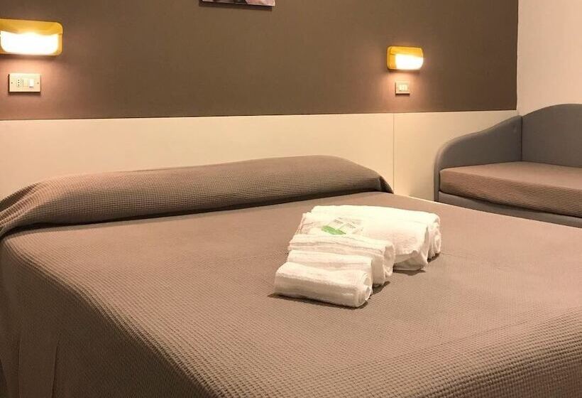 חדר סטנדרט לארבעה, Augustus