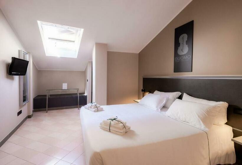 اتاق استاندارد, Duomo Cremona