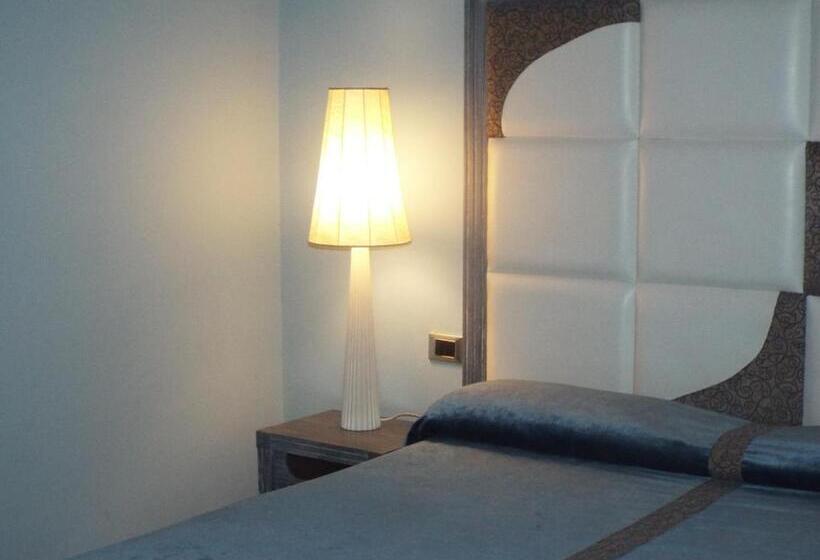 デラックスジュニアスイート, Hermitage