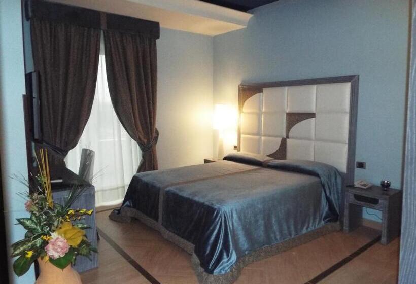 小型豪华套房, Hermitage