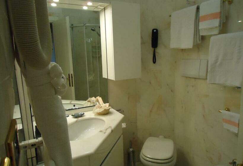 컴포트 룸, Matilde