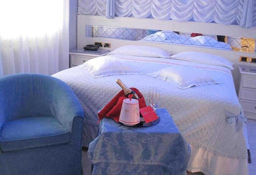 컴포트 룸, Matilde