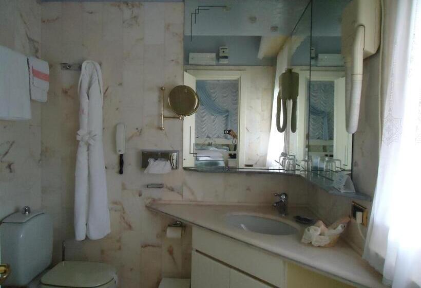 컴포트 룸, Matilde